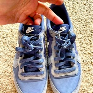 Nike Internationalist Vintage Blue Sneakers